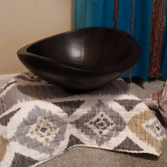 Nambé Butterfly Salad Bowl  Espresso. - Picture 4 of 6